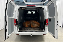 valkoinen Mercedes-Benz Vito 2023 kuva 25.
