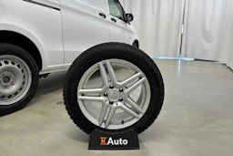 valkoinen Mercedes-Benz Vito 2023 kuva 26.