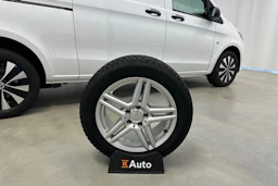 valkoinen Mercedes-Benz Vito 2023 kuva 31.