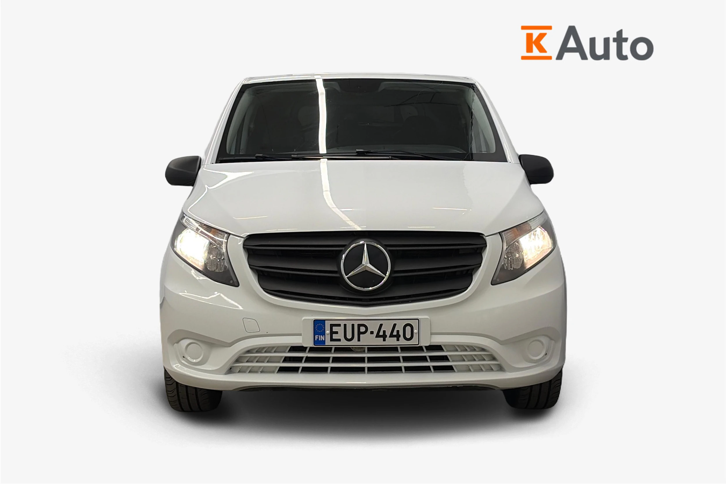 valkoinen Mercedes-Benz Vito 2023 kuva 4.