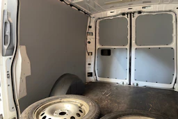 valkoinen Mercedes-Benz Vito 2023 kuva 11.