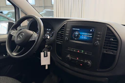 valkoinen Mercedes-Benz Vito 2023 kuva 14.