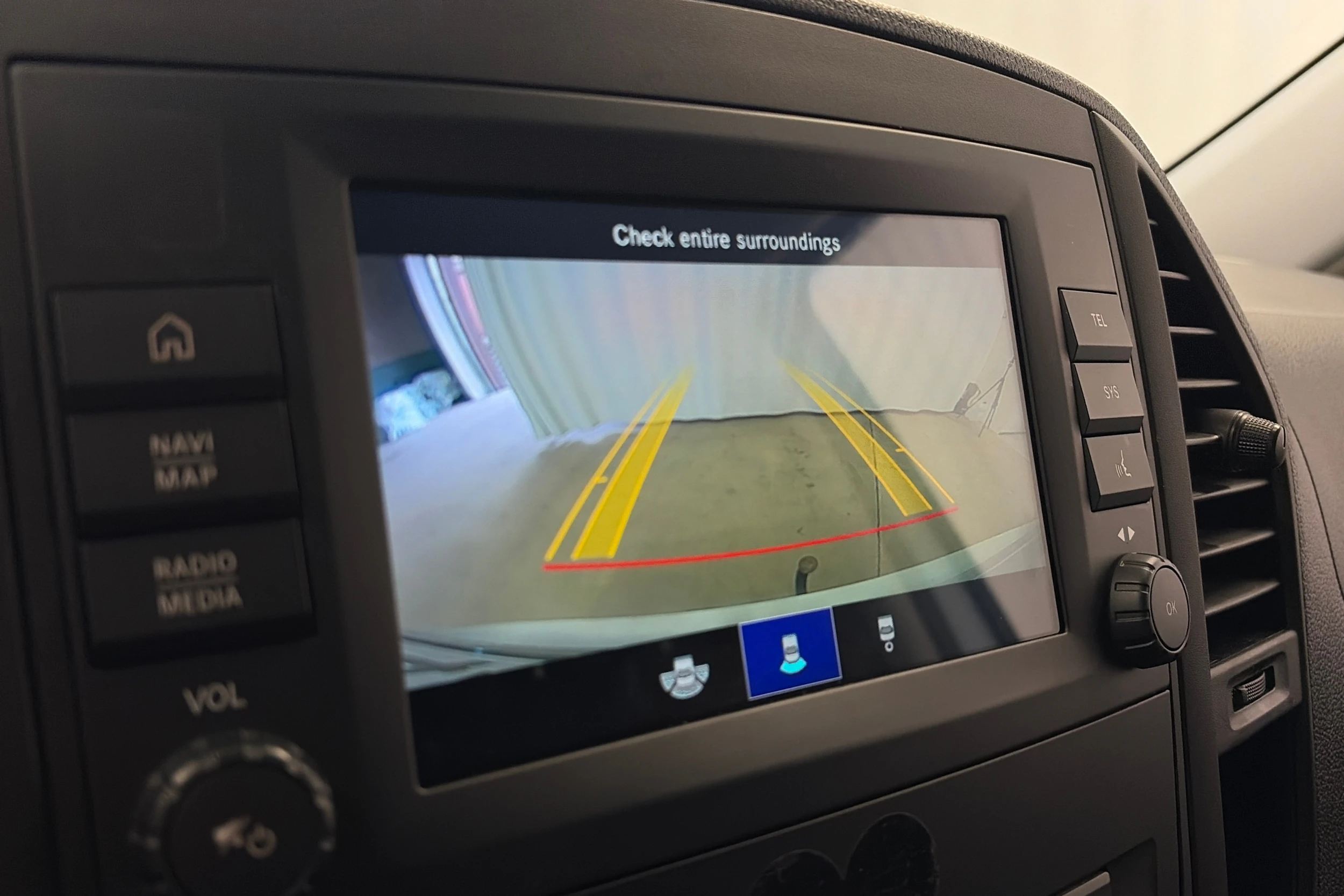 valkoinen Mercedes-Benz Vito 2023 kuva 21.