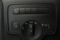 valkoinen Mercedes-Benz Vito 2023 kuva 23.