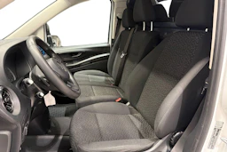 valkoinen Mercedes-Benz Vito 2023 kuva 11.