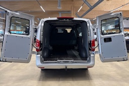 harmaa Mercedes-Benz Vito 2023 kuva 24.