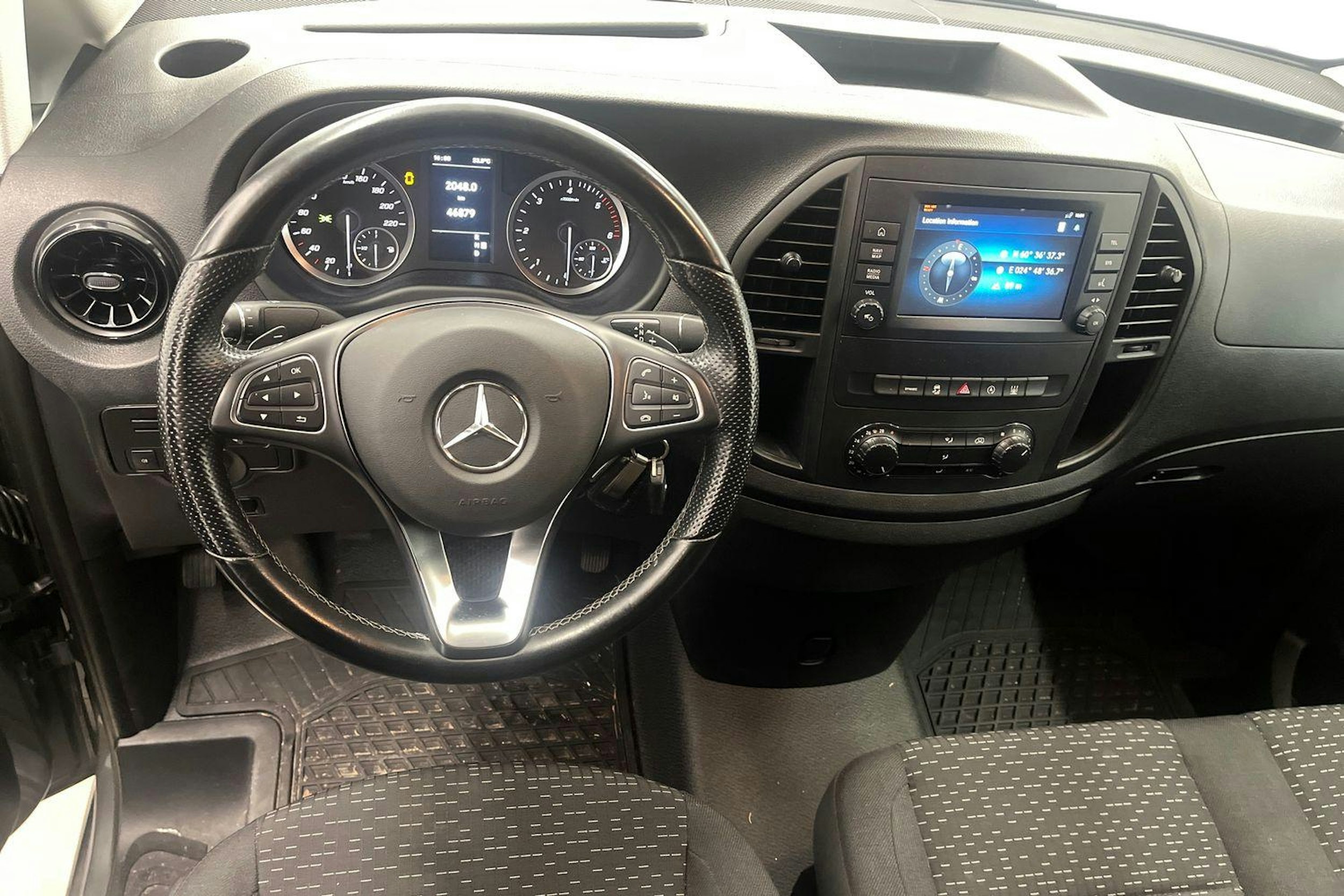 harmaa Mercedes-Benz Vito 2023 kuva 7.