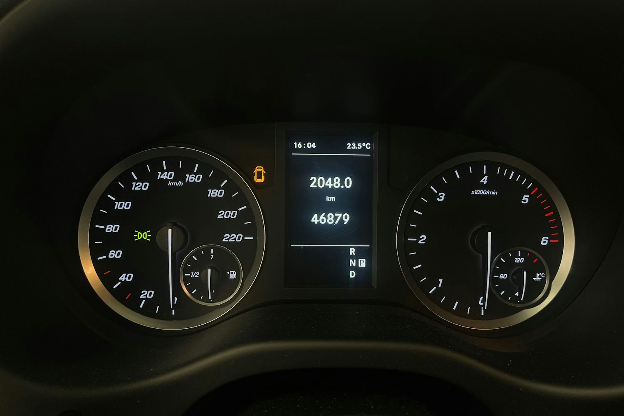 harmaa Mercedes-Benz Vito 2023 kuva 16.
