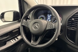 musta Mercedes-Benz Vito 2023 kuva 16.