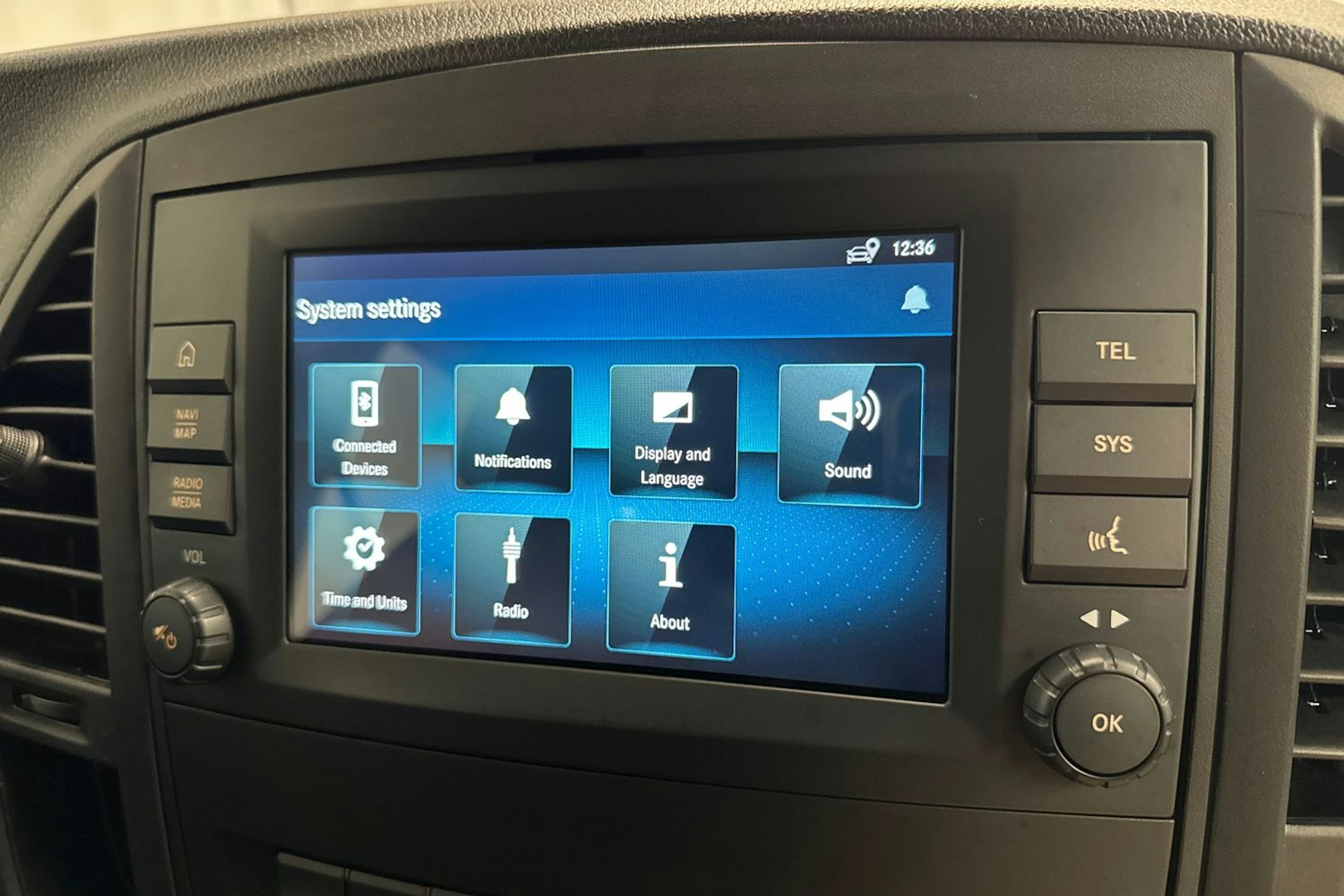 musta Mercedes-Benz Vito 2023 kuva 22.