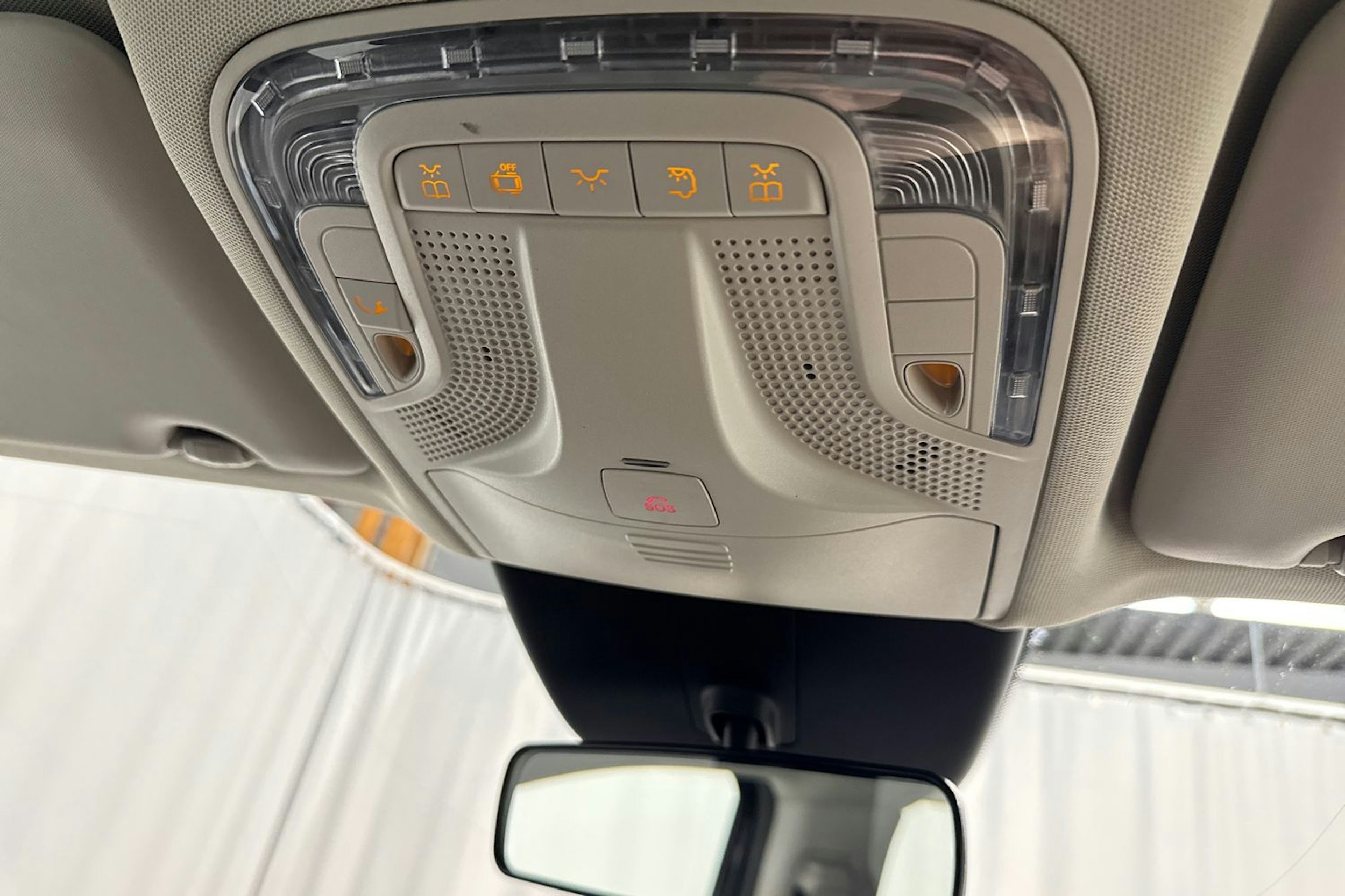 musta Mercedes-Benz Vito 2023 kuva 27.