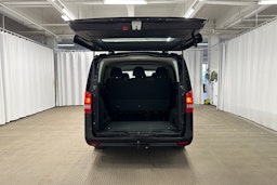 musta Mercedes-Benz Vito 2023 kuva 11.