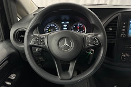 musta Mercedes-Benz Vito 2023 kuva 15.