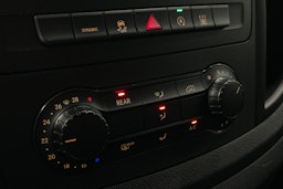 musta Mercedes-Benz Vito 2023 kuva 24.