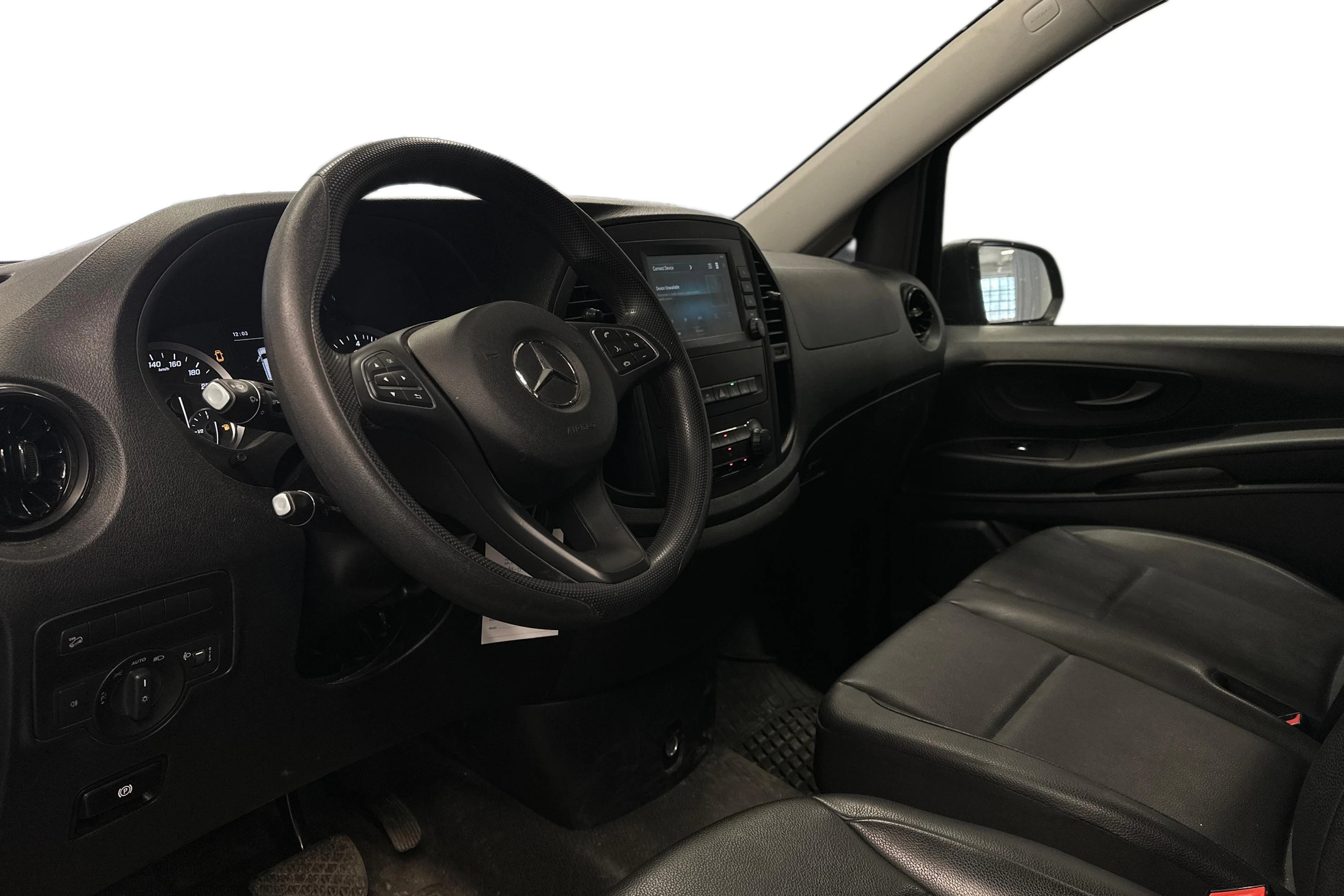 musta Mercedes-Benz Vito 2023 kuva 3.
