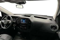 musta Mercedes-Benz Vito 2023 kuva 7.