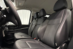 musta Mercedes-Benz Vito 2023 kuva 13.