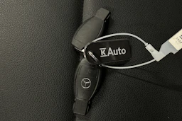 musta Mercedes-Benz Vito 2023 kuva 25.