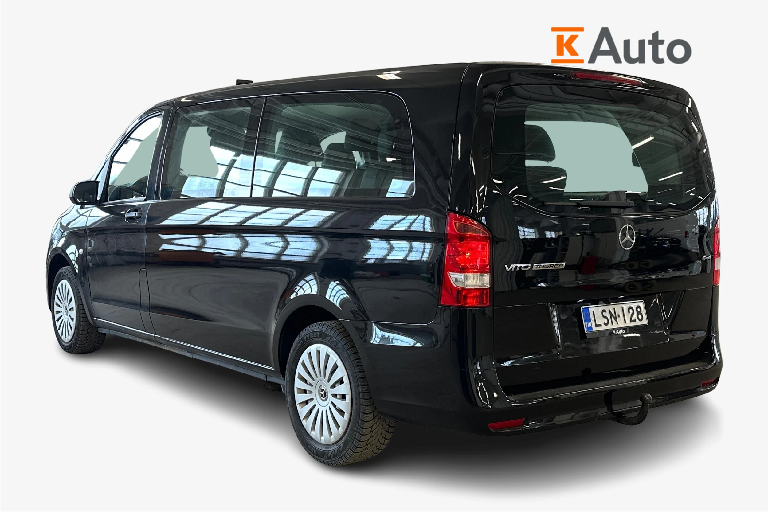 musta Mercedes-Benz Vito 2023 kuva 2.