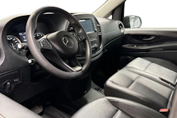 musta Mercedes-Benz Vito 2023 kuva 8.