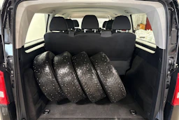 musta Mercedes-Benz Vito 2023 kuva 16.