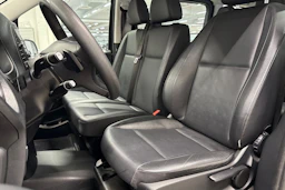 musta Mercedes-Benz Vito 2023 kuva 17.
