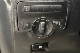 musta Mercedes-Benz Vito 2023 kuva 21.