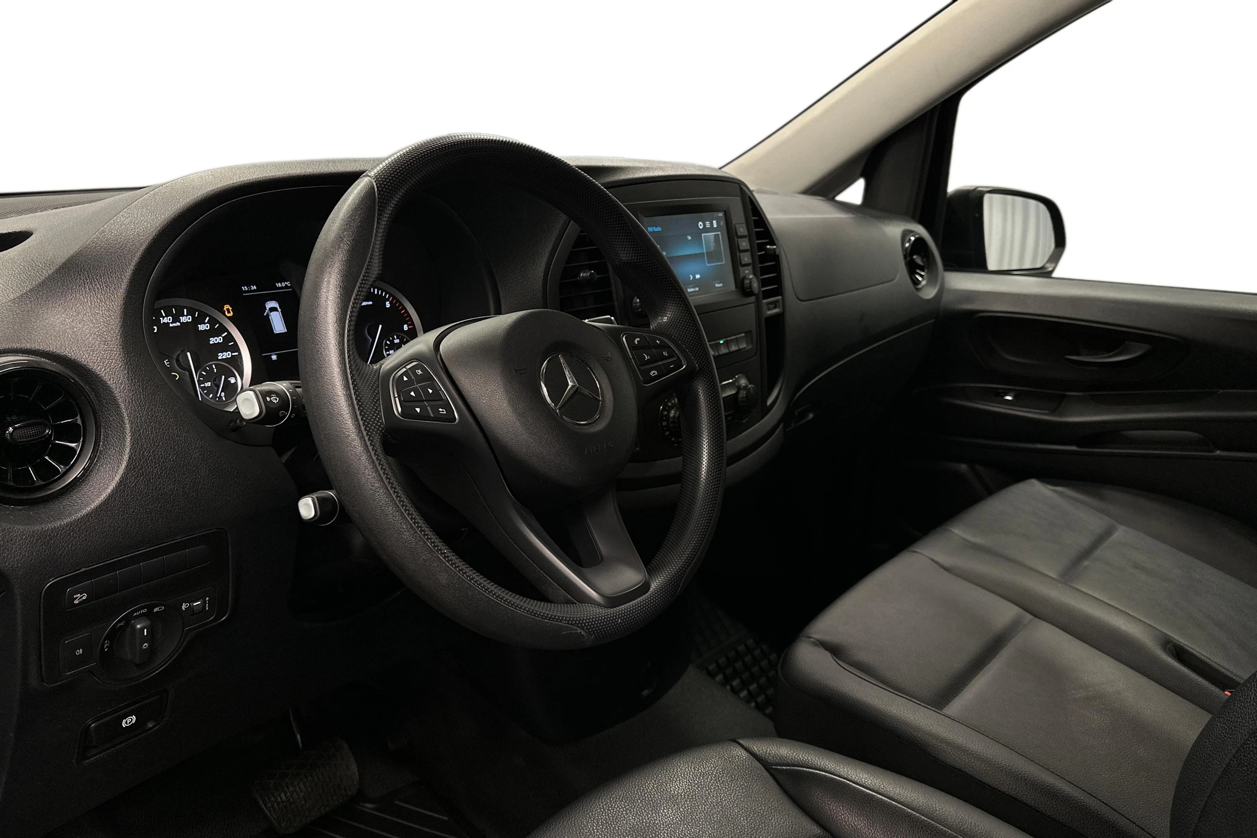 musta Mercedes-Benz Vito 2023 kuva 6.