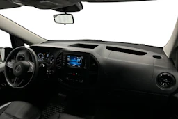 musta Mercedes-Benz Vito 2023 kuva 7.