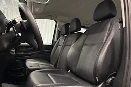 musta Mercedes-Benz Vito 2023 kuva 13.