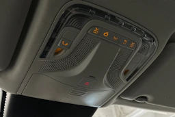 musta Mercedes-Benz Vito 2023 kuva 23.