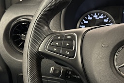 musta Mercedes-Benz Vito 2023 kuva 16.