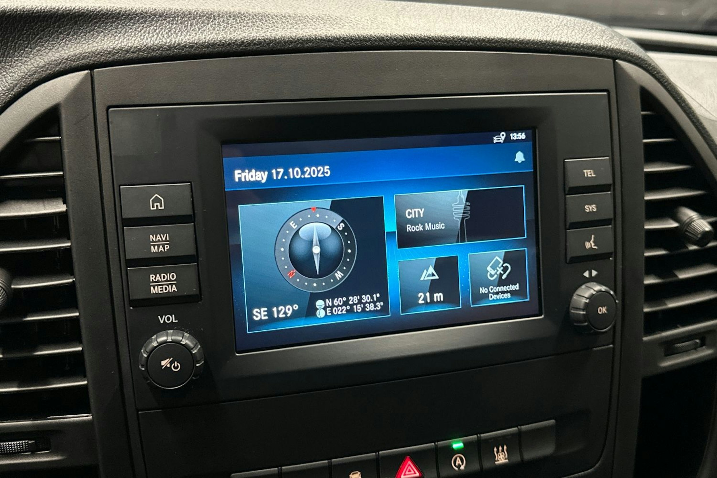 musta Mercedes-Benz Vito 2023 kuva 20.