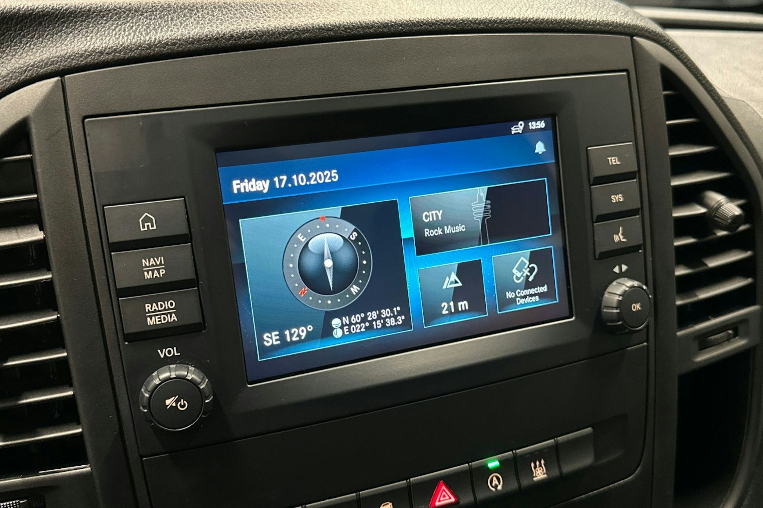 musta Mercedes-Benz Vito 2023 kuva 22.