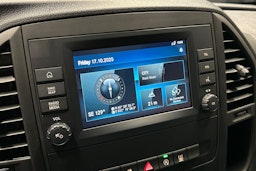 musta Mercedes-Benz Vito 2023 kuva 22.