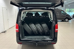musta Mercedes-Benz Vito 2023 kuva 30.