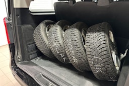 musta Mercedes-Benz Vito 2023 kuva 31.