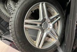 musta Mercedes-Benz Vito 2023 kuva 33.