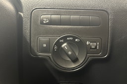 musta Mercedes-Benz Vito 2023 kuva 16.