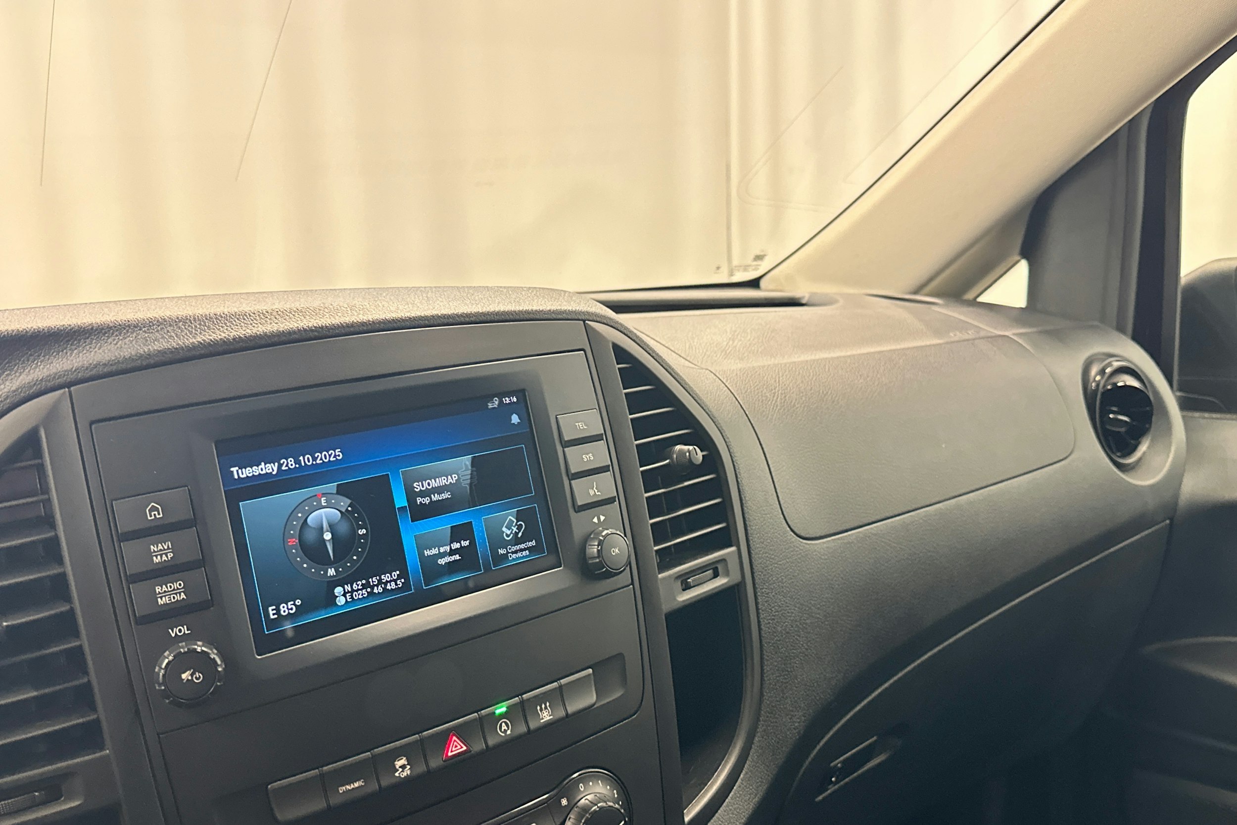 musta Mercedes-Benz Vito 2023 kuva 27.