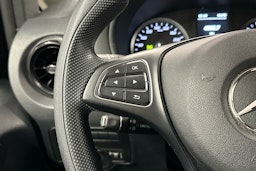 musta Mercedes-Benz Vito 2023 kuva 7.