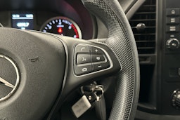 musta Mercedes-Benz Vito 2023 kuva 8.