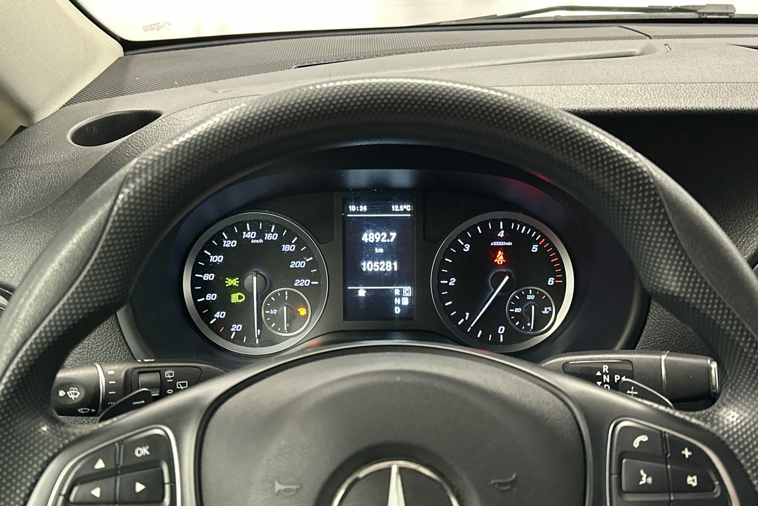 musta Mercedes-Benz Vito 2023 kuva 11.