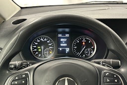 musta Mercedes-Benz Vito 2023 kuva 11.