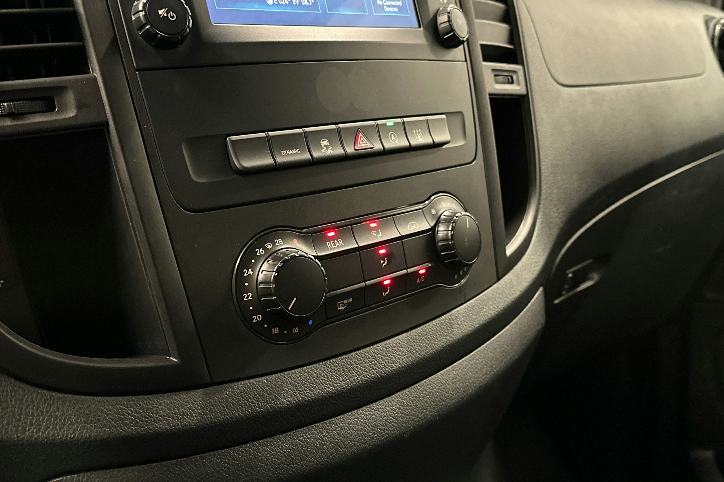 musta Mercedes-Benz Vito 2023 kuva 14.