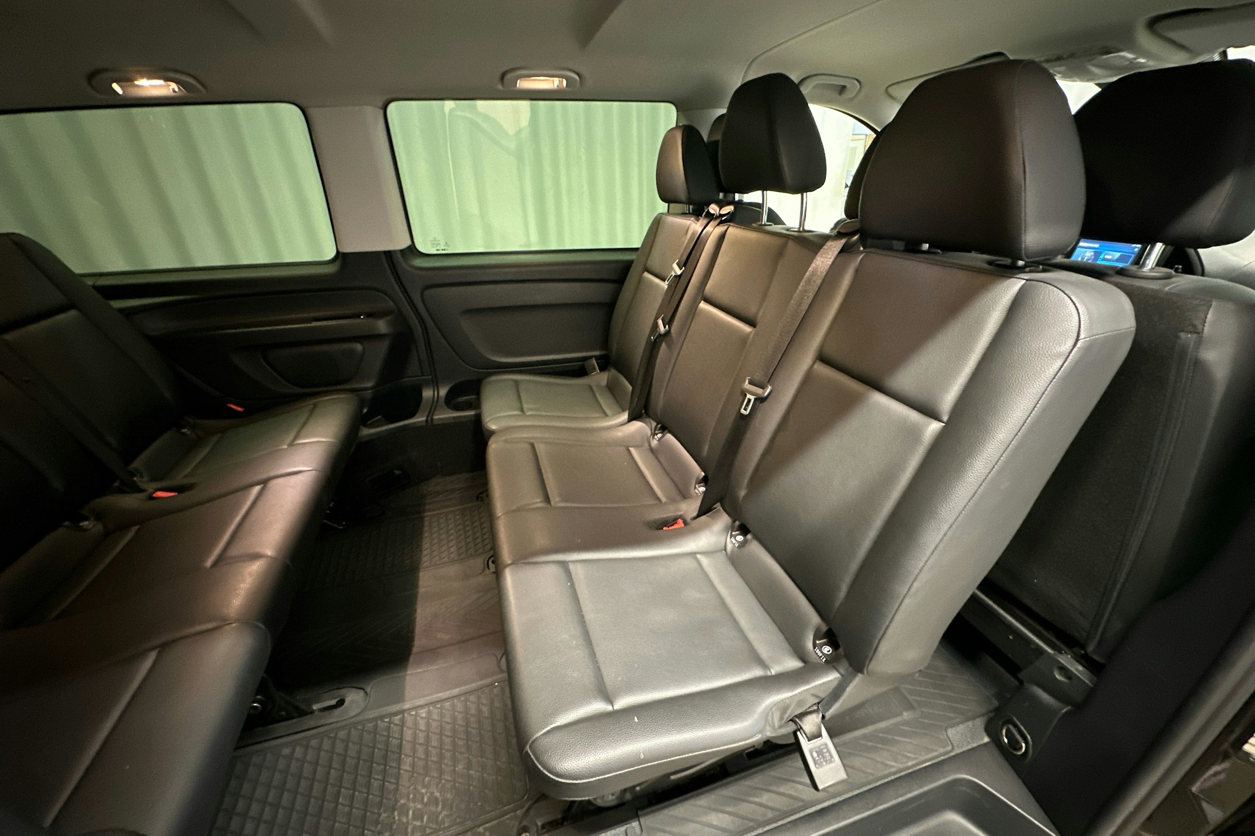 musta Mercedes-Benz Vito 2023 kuva 19.
