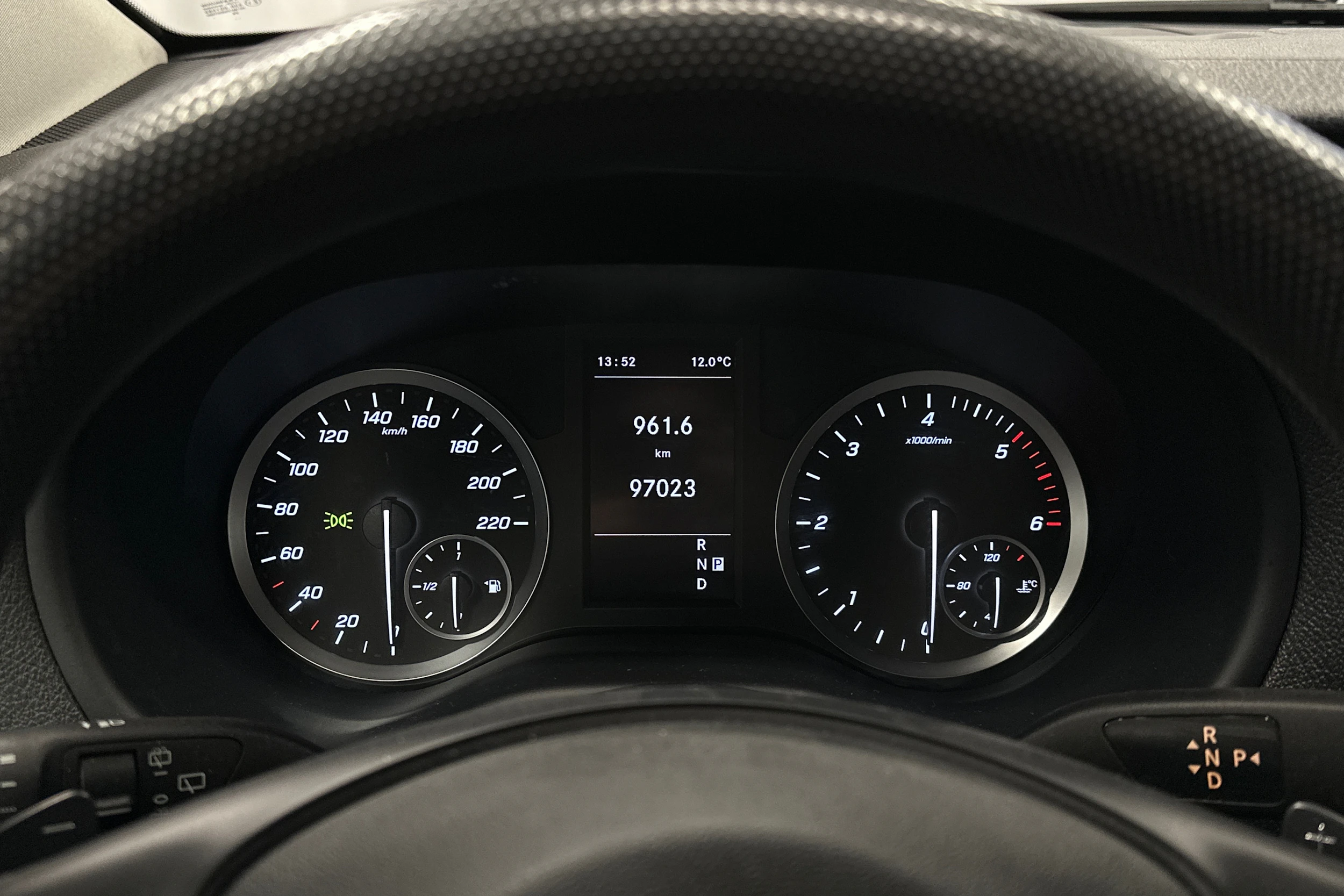 musta Mercedes-Benz Vito 2023 kuva 17.