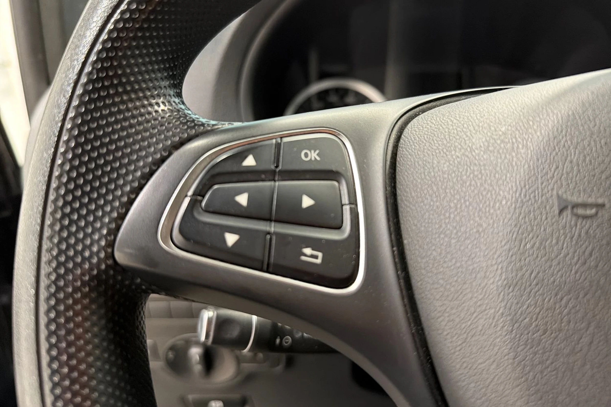 musta Mercedes-Benz Vito 2023 kuva 12.