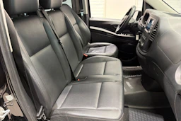 musta Mercedes-Benz Vito 2023 kuva 20.