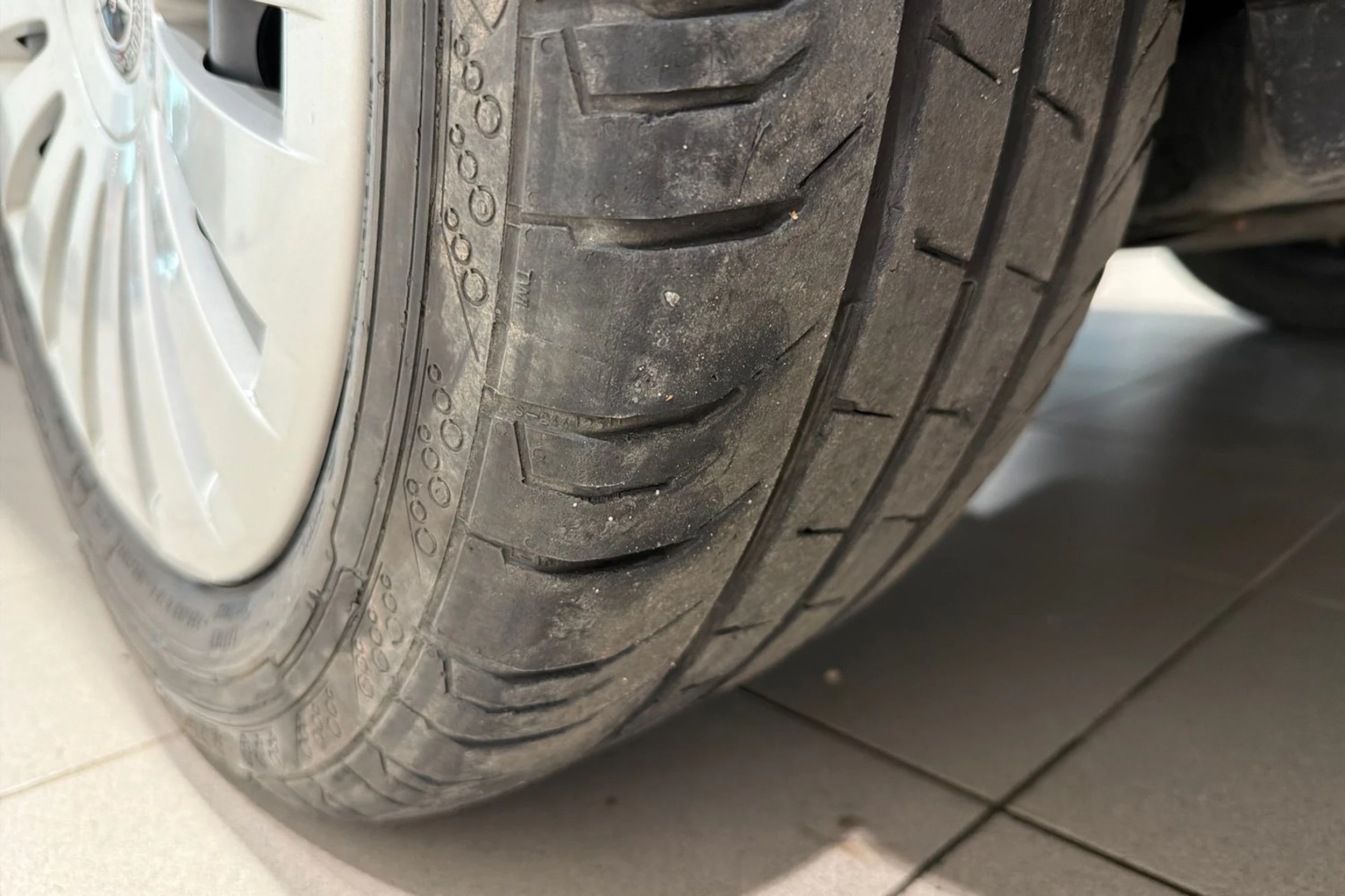 musta Mercedes-Benz Vito 2023 kuva 27.